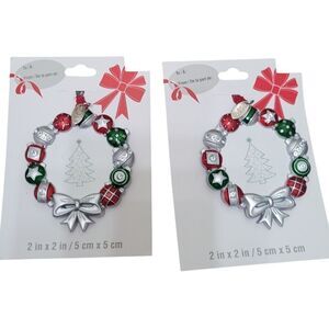 Wreath shaped photo ornaments